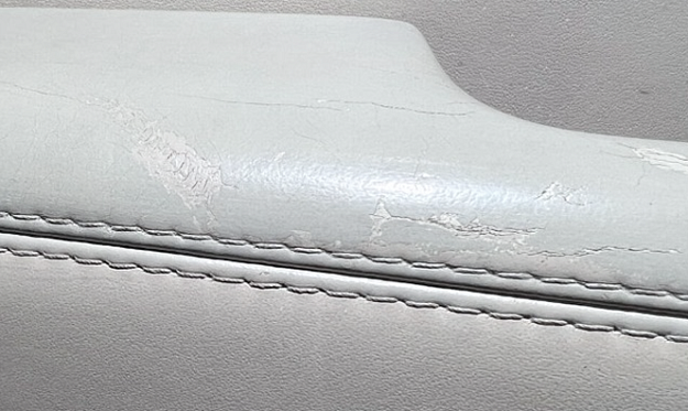 Ремонт сиденья и реставрация ручки Range Rover - Фотография До