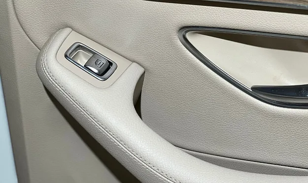 Локальная реставрация ручки Mercedes W 205 - Фотография После